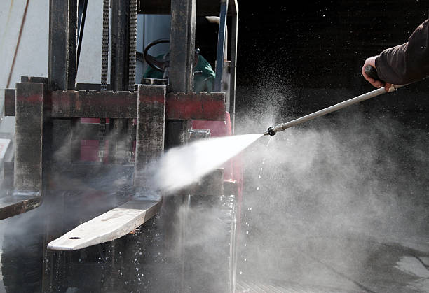 Best Affordable Pressure Washing  in Clarion, IA